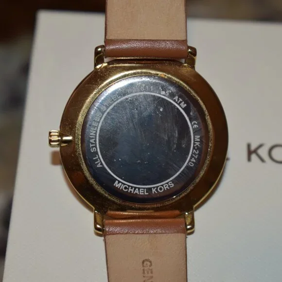 Michael Kors MK-2740 Watch with Box - Picture 5 of 5